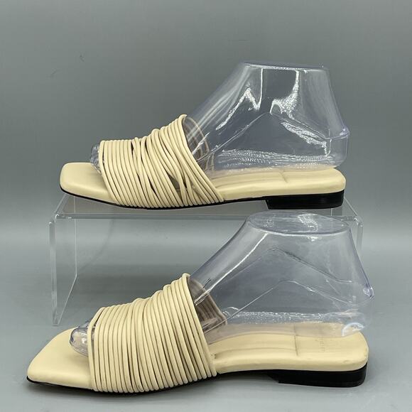 NEW Marc Fisher Women’s Maddie Flat Sandals Cream Size 6.5M - Picture 2 of 10